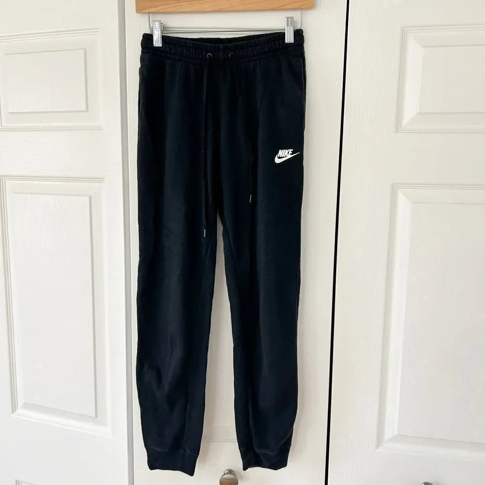 Nike Women’s NSW Club Fleece Joggers Black Size XS Drawstring Waist Sweatpants
